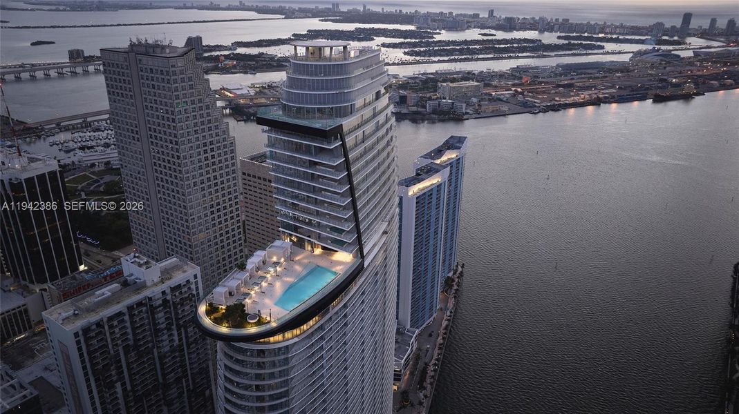 Condo located in Miami, FL showcasing its design and architecture (Image 21).