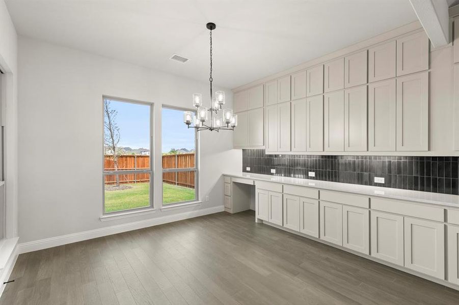 13. 2122 Clairmont - Dining 13. 2122 Clairmont - Dining