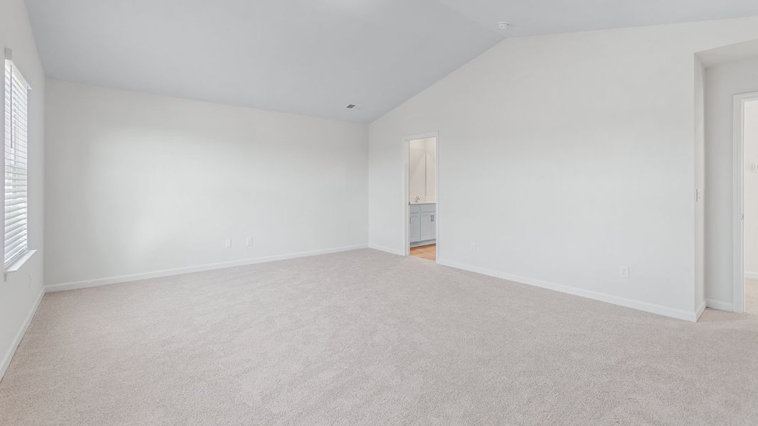 Spacious, unfurnished interior of a new home in English Farm, Archdale (Image 21).