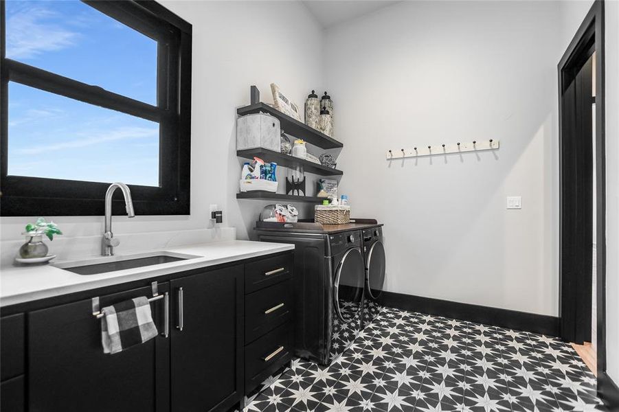 Furnished interior view inside a new home in , Horseshoe Bay (Image 14).