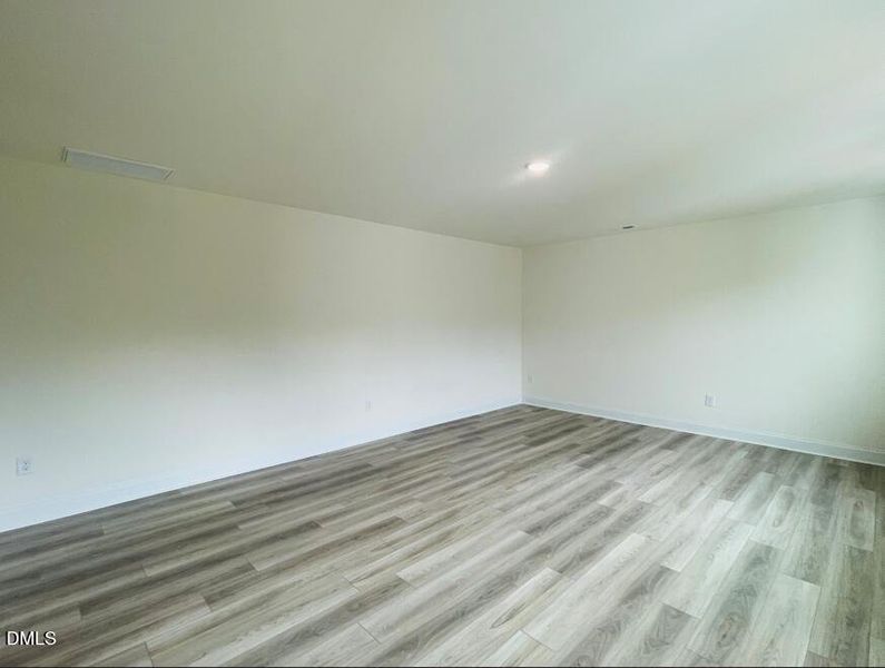 Screenshot 2025-11-03 122300