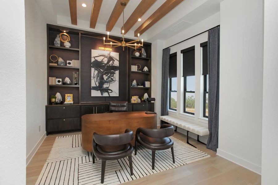 The Lynmar II Home Office