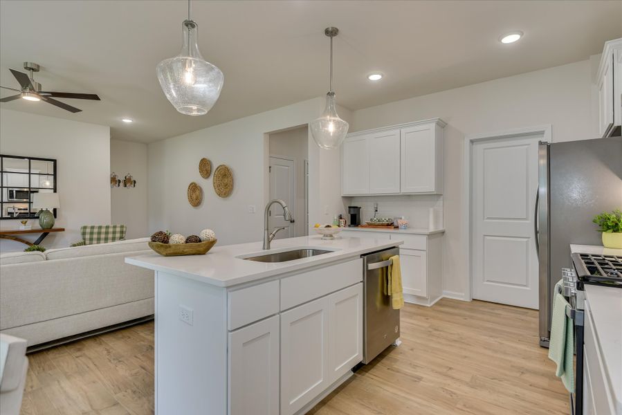 Representative furnished interior of a home built from the Insha by Veranda Homes in Heritage Bay, Sumter (Image 12).
