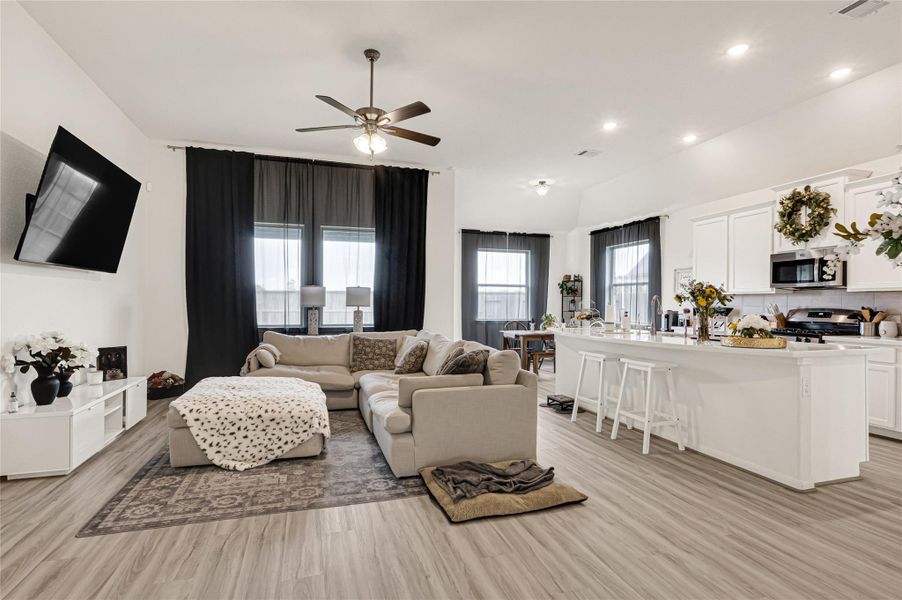Furnished interior view inside a new home in Oakwood Estates, Waller (Image 13). Furnished interior view inside a new home in Oakwood Estates, Waller (Image 13).