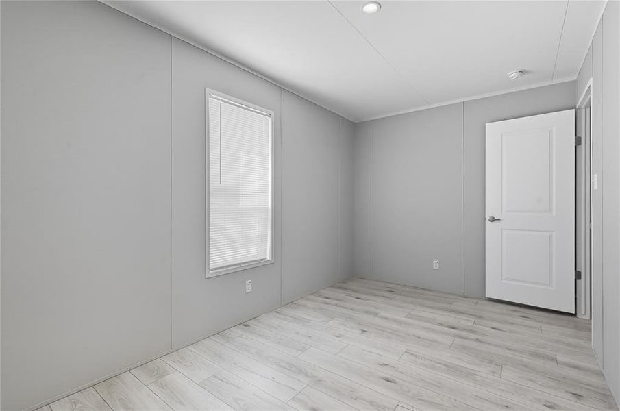 Spacious, unfurnished interior of a new home in , Granbury (Image 20). Spacious, unfurnished interior of a new home in , Granbury (Image 20).