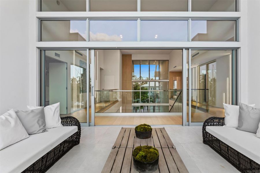 Exterior details and patio area of a home in , Fort Lauderdale (Image 24).