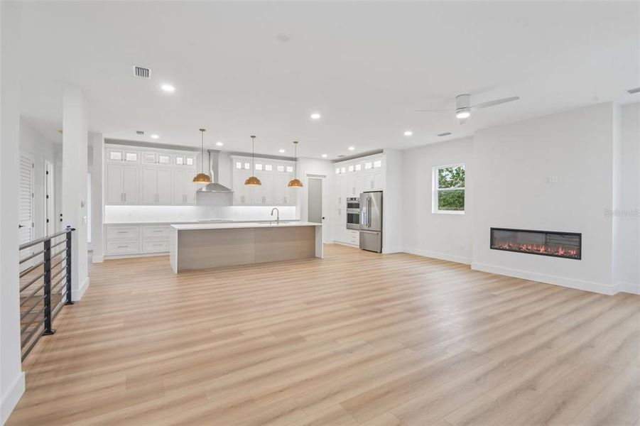 Spacious, unfurnished interior of a new home in , Tarpon Springs (Image 40). Spacious, unfurnished interior of a new home in , Tarpon Springs (Image 40).
