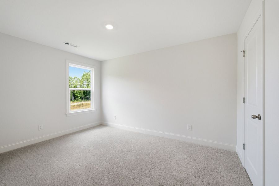 Spacious, unfurnished interior of a new home in Aden Woods, Fairview (Image 37).