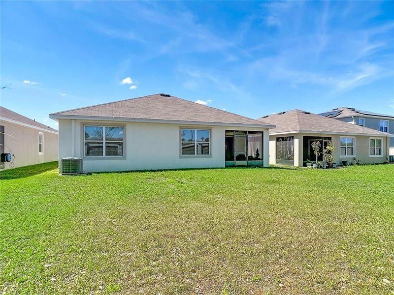 Exterior details and patio area of a home in , San Antonio (Image 30).
