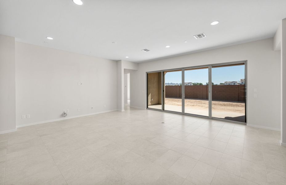 Spacious, unfurnished interior of a new home in Legado West, Gilbert (Image 28). Spacious, unfurnished interior of a new home in Legado West, Gilbert (Image 28).
