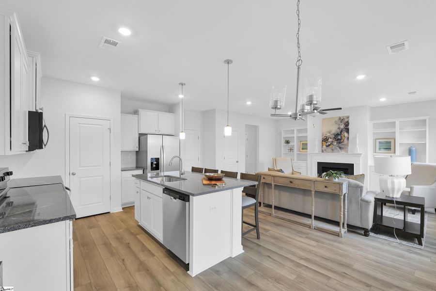 Furnished interior view inside a new home in Sedona, Greenville (Image 8).