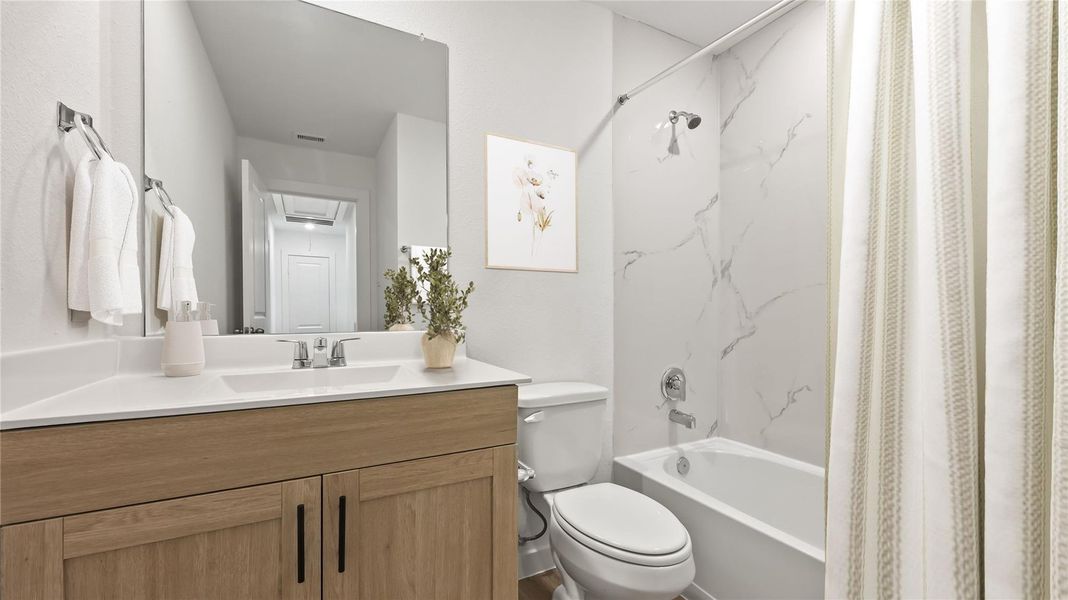 Furnished interior view inside a new home in Holly Ridge, Rosenberg (Image 9).