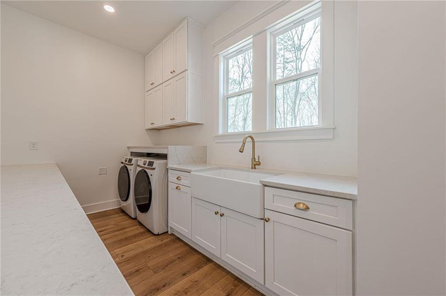 Furnished interior view inside a new home in , Waleska (Image 35).