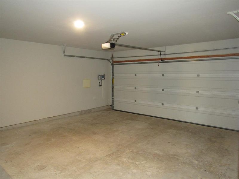 Spacious, unfurnished interior of a new home in , Waco (Image 10). Spacious, unfurnished interior of a new home in , Waco (Image 10).