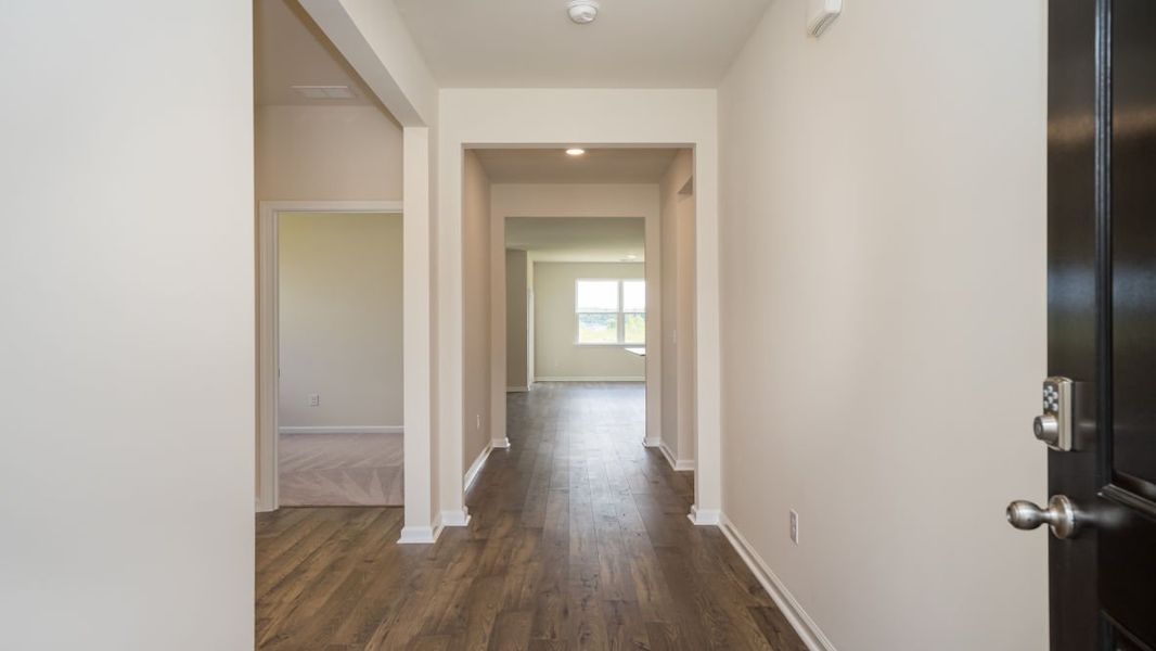 Representative unfurnished interior of a home built from the Aria by D.R. Horton in Summerville, Darlington (Image 10).