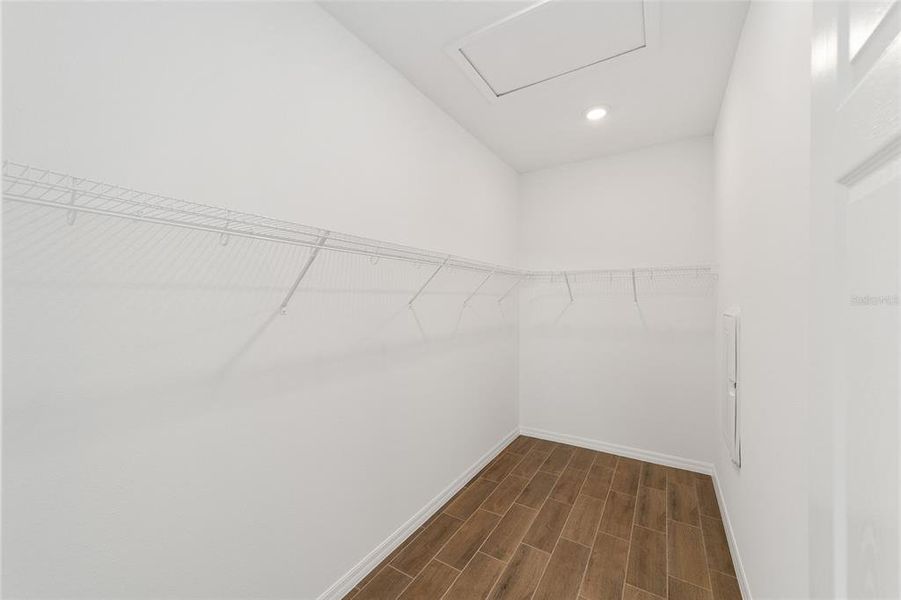 Spacious, unfurnished interior of a new home in , Ocala (Image 17).