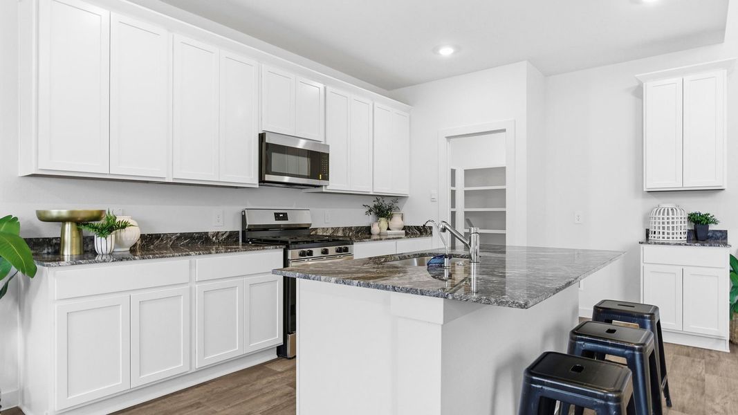 Furnished interior view inside a new home in Evergreen, Rosenberg (Image 6).