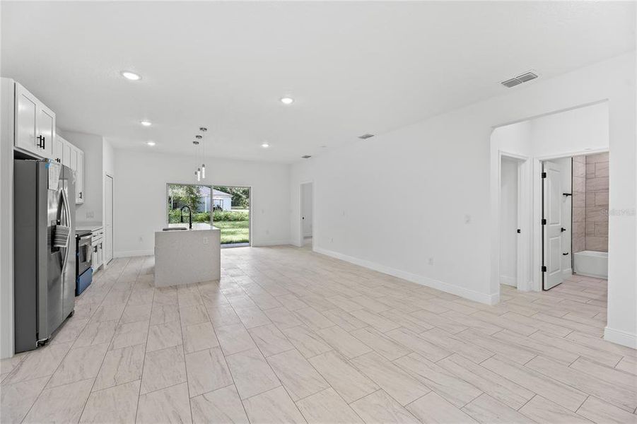 Spacious, unfurnished interior of a new home in , Ocala (Image 20). Spacious, unfurnished interior of a new home in , Ocala (Image 20).