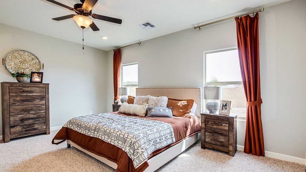 Representative furnished interior of a home built from the Citrine - Plan 5042 by D.R. Horton in Sycamore Vista, Vail (Image 28). Representative furnished interior of a home built from the Citrine - Plan 5042 by D.R. Horton in Sycamore Vista, Vail (Image 28).