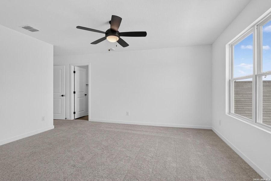 Spacious, unfurnished interior of a new home in Cordova Trails, Seguin (Image 17).