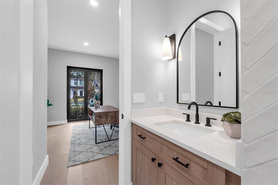 Furnished interior view inside a new home in College Park, Orlando (Image 33).