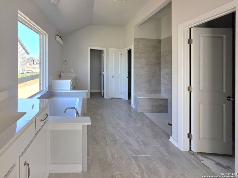 Image 28 of a home in The Heritage at Saddlebrook Ranch 70's.