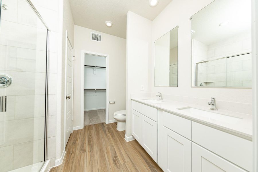 Furnished interior view inside a new home in Bammel Oaks, Houston (Image 6).