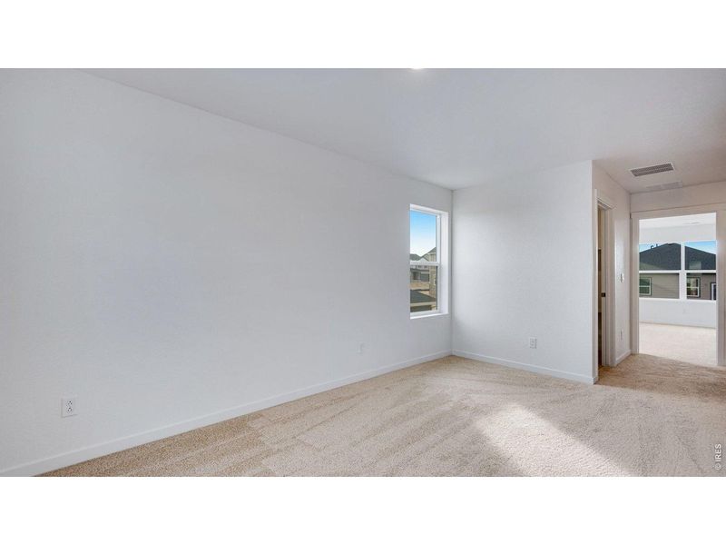 Spacious, unfurnished interior of a new home in Lakeside Canyon, Mead (Image 28). Spacious, unfurnished interior of a new home in Lakeside Canyon, Mead (Image 28).