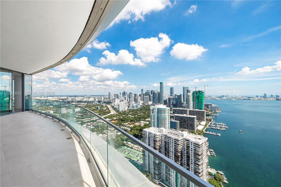 Condo located in Miami, FL showcasing its design and architecture (Image 22).