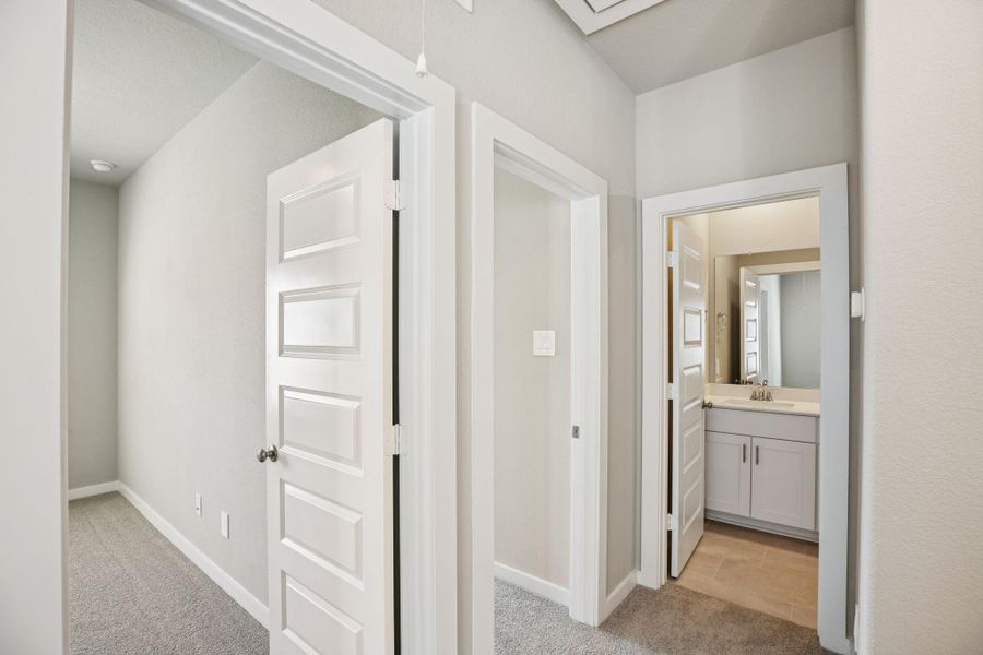 Spacious, unfurnished interior of a new home in Spring Brook Village - City Series, Houston (Image 24).