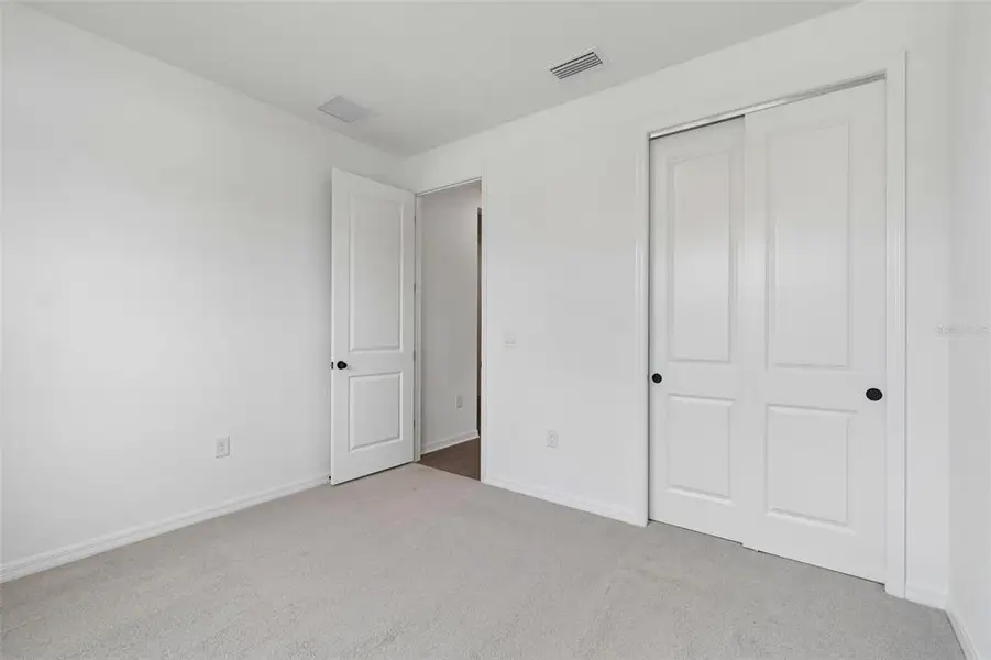 Spacious, unfurnished interior of a new home in Isles at Bayview, Parrish (Image 50). Spacious, unfurnished interior of a new home in Isles at Bayview, Parrish (Image 50).