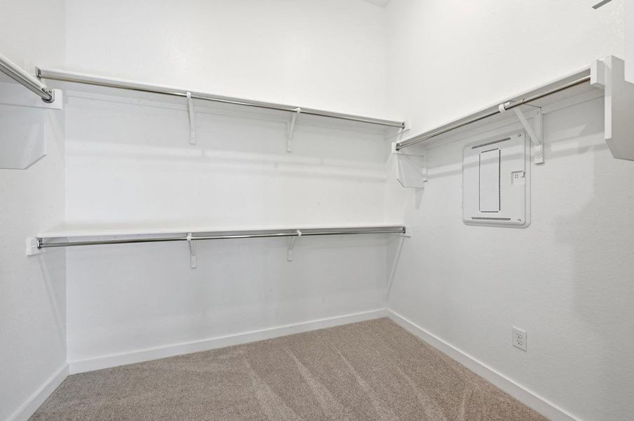 Spacious, unfurnished interior of a new home in 6 Creeks at Waterridge, Kyle (Image 20).