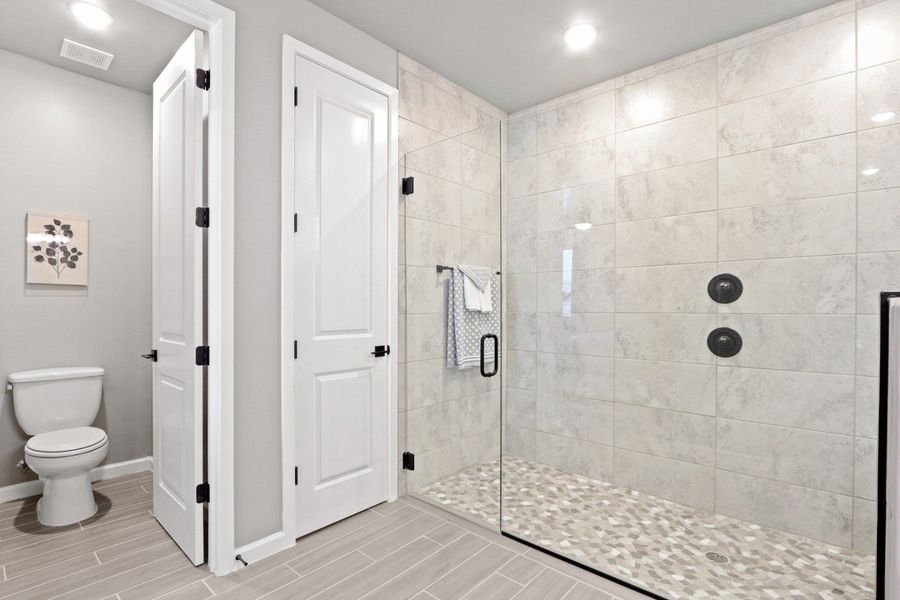 Representative furnished interior of a home built from the Pershing by Hakes Brothers in Paseo Del Este, El Paso (Image 23).
