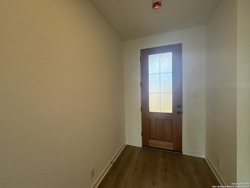 Spacious, unfurnished interior of a new home in The Heights at Saddlebrook Ranch 60's, Schertz (Image 13).