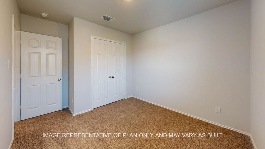 Spacious, unfurnished interior of a new home in Turnbo Ranch Traditions, Killeen (Image 15).