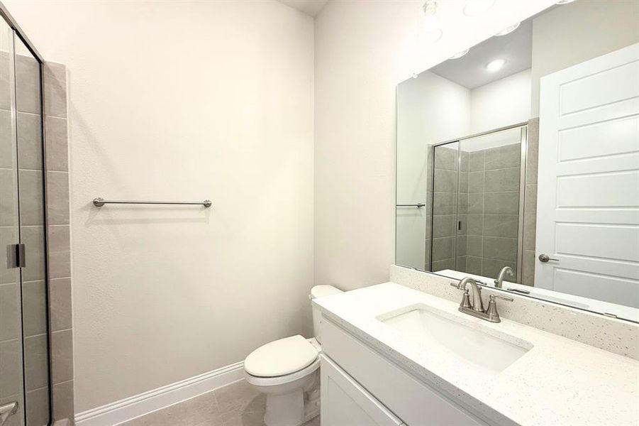 Furnished interior view inside a new home in Eagle’s Estates, Burleson (Image 11).