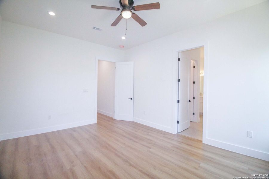 Spacious, unfurnished interior of a new home in , Canyon Lake (Image 12). Spacious, unfurnished interior of a new home in , Canyon Lake (Image 12).