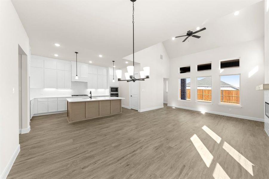 8_09. 1617 Yorkie - Dining (2)