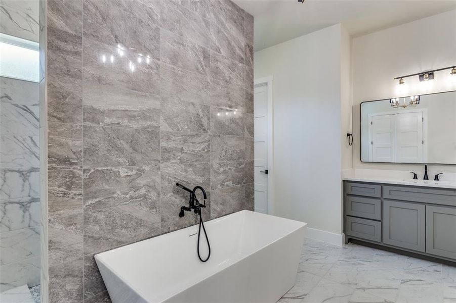 Furnished interior view inside a new home in Woodland Lakes, Weatherford (Image 18). Furnished interior view inside a new home in Woodland Lakes, Weatherford (Image 18).