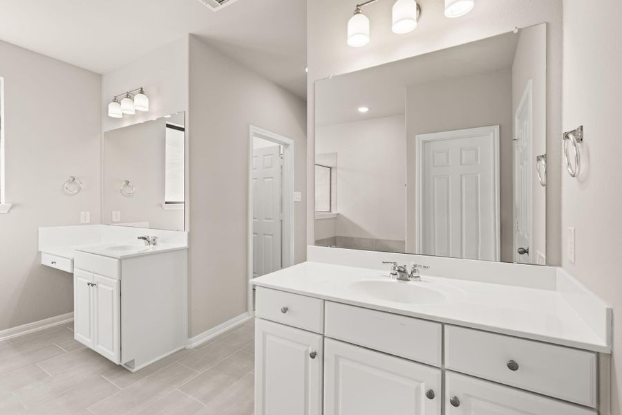 Note: Sample product photo. Actual exterior and interior selections may vary by homesite. Photo may be virtually staged Note: Sample product photo. Actual exterior and interior selections may vary by homesite. Photo may be virtually staged