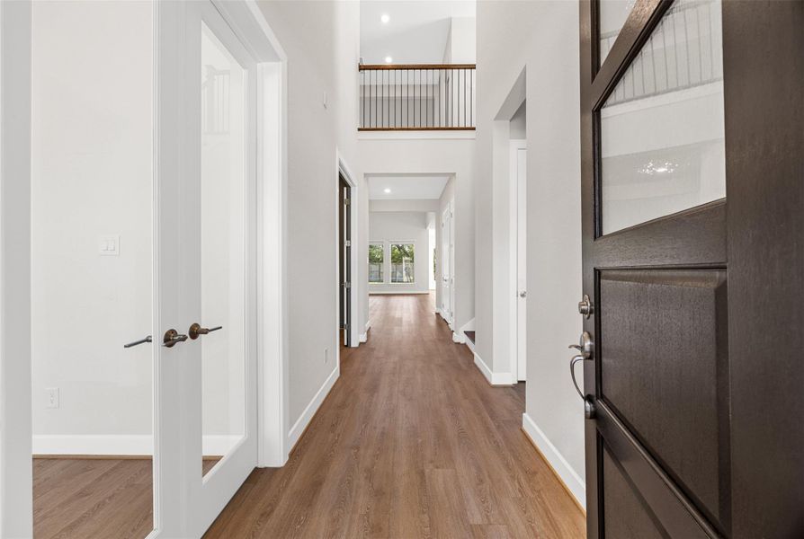 Spacious, unfurnished interior of a new home in , Tomball (Image 28). Spacious, unfurnished interior of a new home in , Tomball (Image 28).