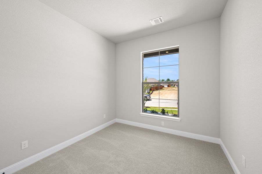 Spacious, unfurnished interior of a new home in Waterford Park, Weatherford (Image 21).