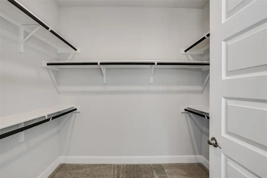 Spacious, unfurnished interior of a new home in , Burnet (Image 9).