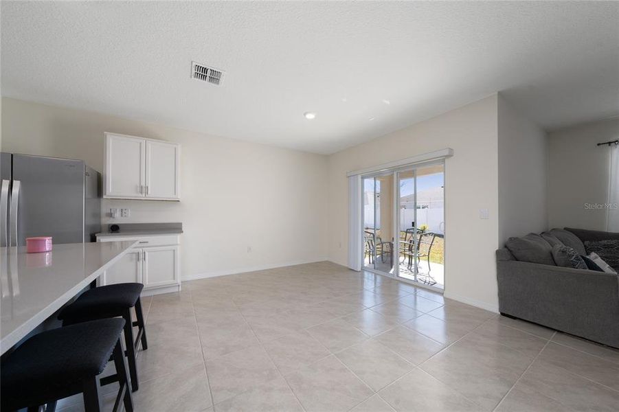 Furnished interior view inside a new home in , Umatilla (Image 9).