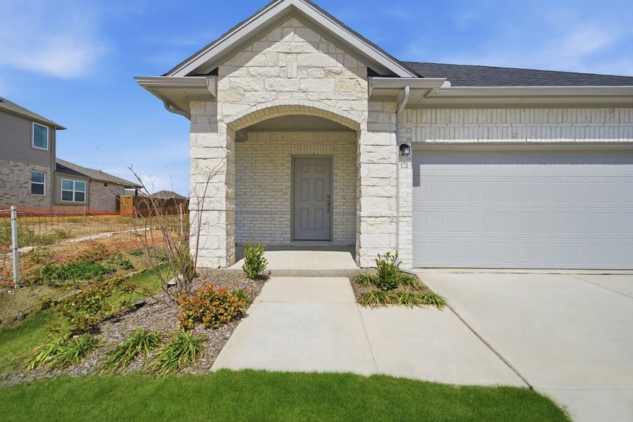 Exterior details and patio area of a home in Westridge, McKinney (Image 3).