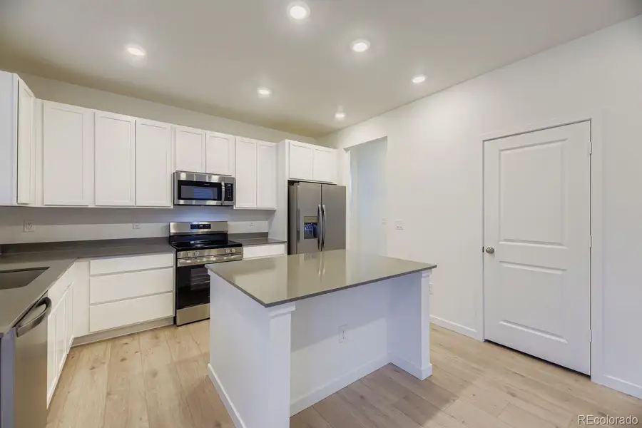 Furnished interior view inside a new home in Ken-Caryl Ranch, Littleton (Image 4).