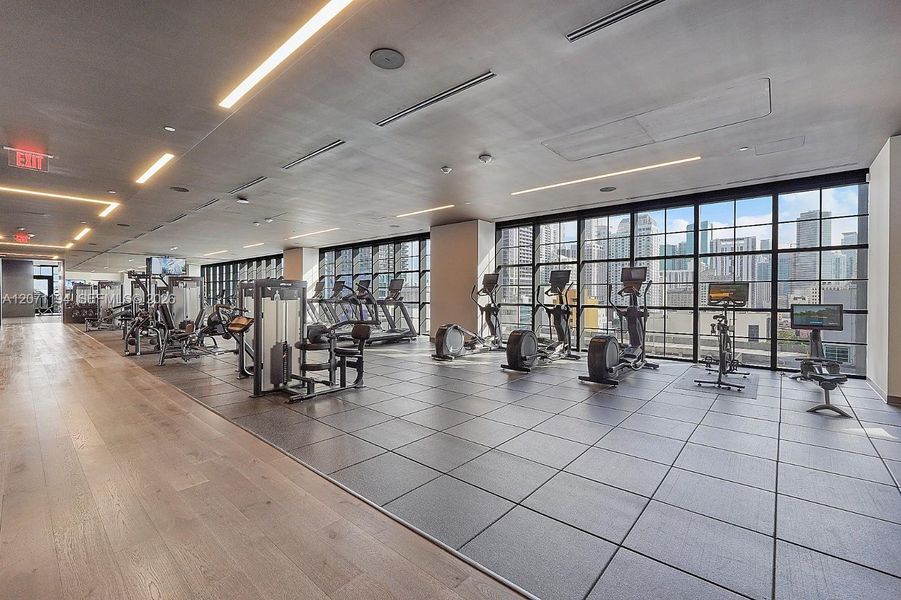Community amenities in , Miami (Image 32).