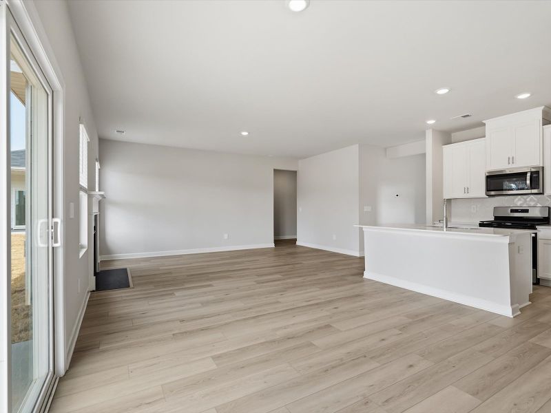 Spacious, unfurnished interior of a new home in Southwell Commons, Anderson (Image 10).