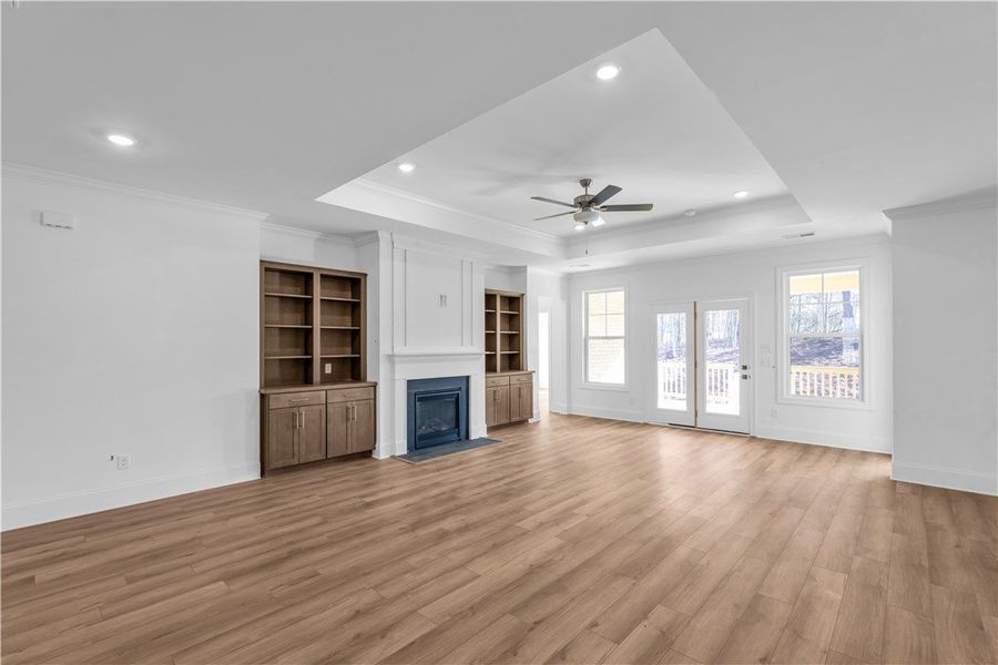 Spacious, unfurnished interior of a new home in Cross Creek Golf Club, Seneca (Image 16).