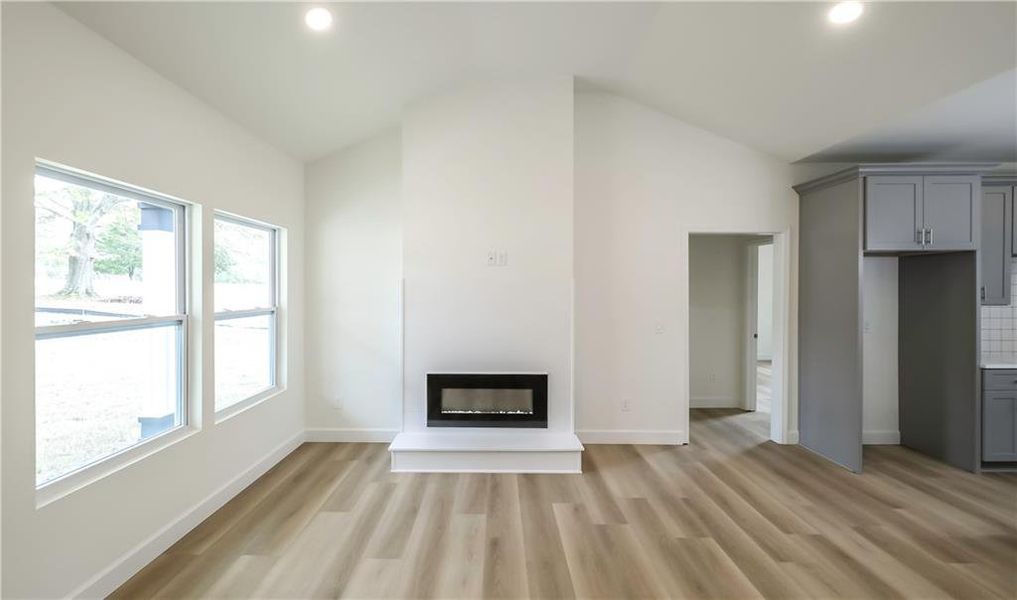 Spacious, unfurnished interior of a new home in , Carrollton (Image 21).
